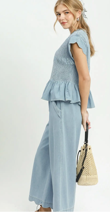 CHAMBRAY SMOCKED PEPLUM TOP