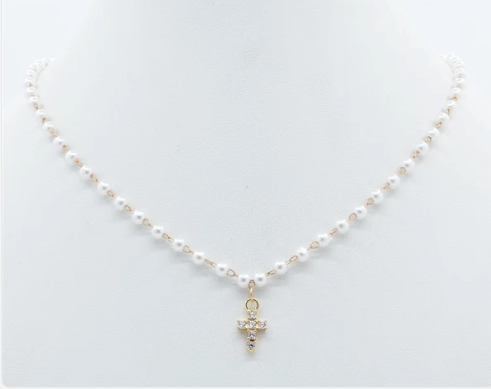 DAINTY PEARL NECKLACE WITH GOLD CROSS