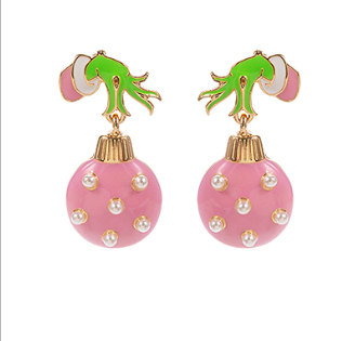 DECORATING GRINCH WITH PINK PEARL ORNAMENTS